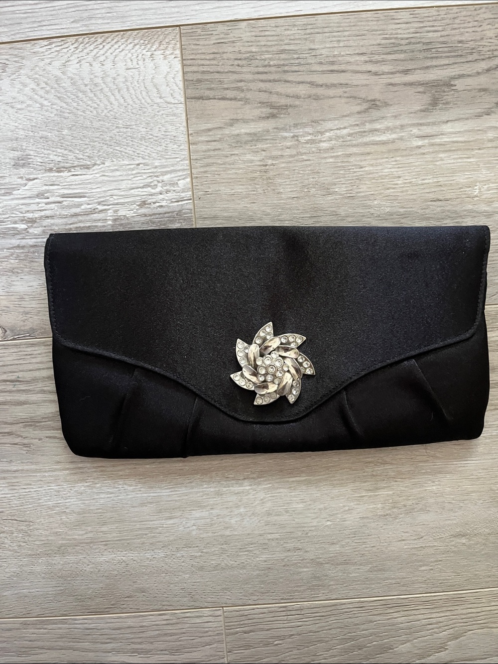 Elegant Black Evening Clutch with Rhinestone Flower Accent